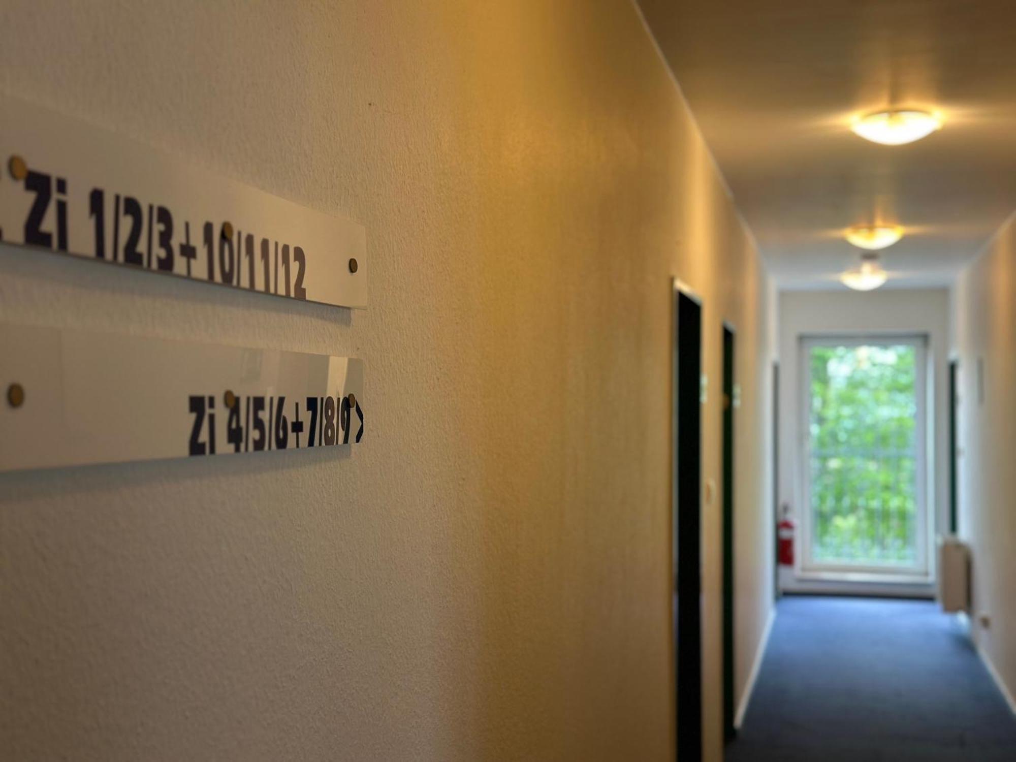 Haus Pegasus Hotel Garbsen Kamer foto